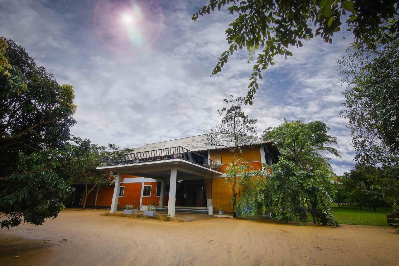 Elephas Resort & Spa Sigiriya Exterior photo